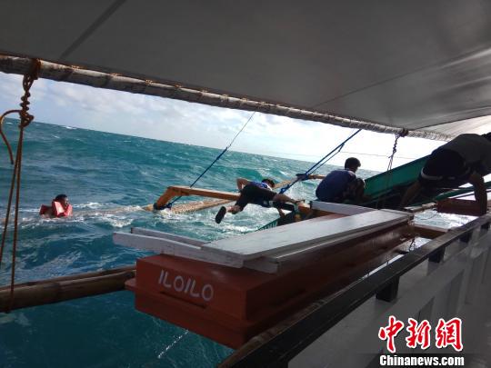 圖為救助現(xiàn)場(chǎng)。 中交公路規(guī)劃設(shè)計(jì)院有限公司 攝